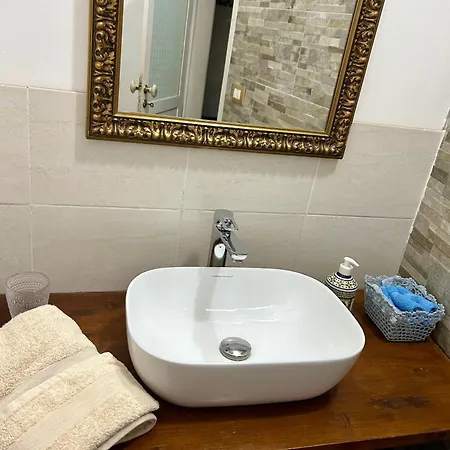 Il Sipario Il Pregio E Il Comfort Di Palazzo Accolla Apartman Szirakúza