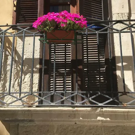 Il Sipario Il Pregio E Il Comfort Di Palazzo Accolla *