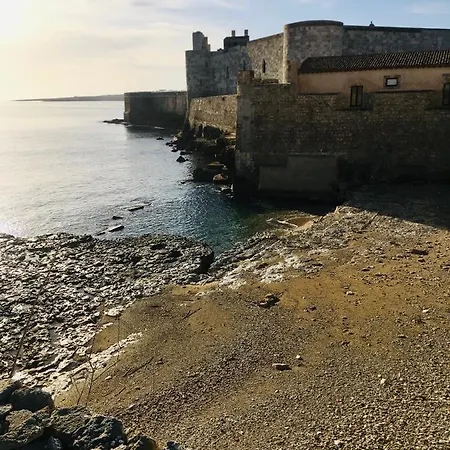 Il Sipario Il Pregio E Il Comfort Di Palazzo Accolla * Szirakúza